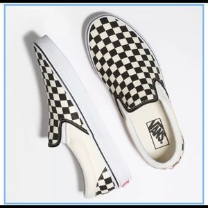 Checkerboard Vans size 6